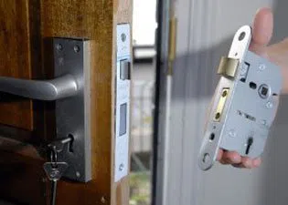 Aqua Locksmith Store Los Angeles, CA 310-819-1009 - 6-Locks-Replace